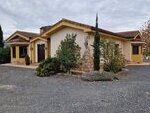 CF2704: Villa for sale in Pinoso