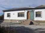GCP84 Baza Farmhouse: Country Properties for sale in Baza